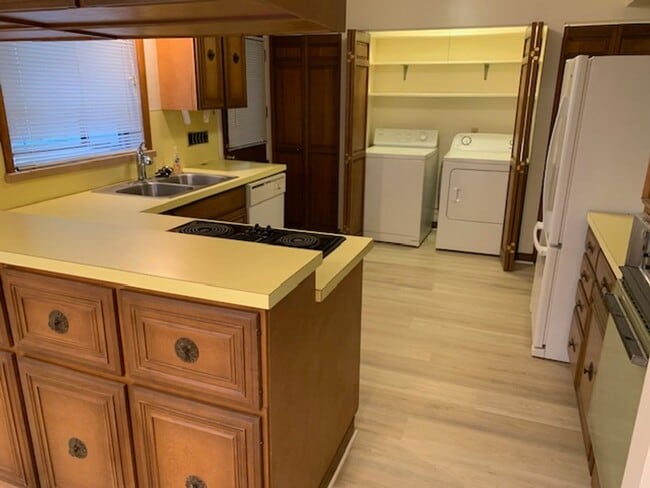 Building Photo - Ravenna House