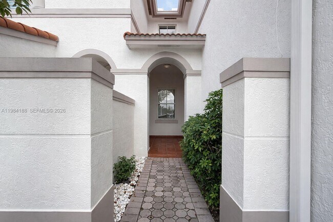 Building Photo - 10909 NW 43rd Ln