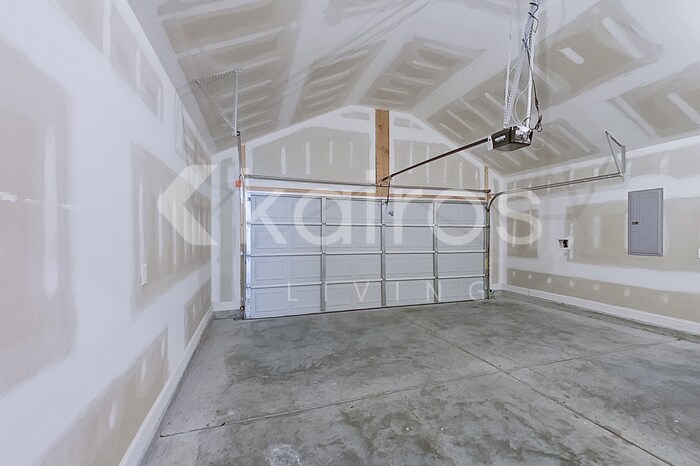 Building Photo - 108 Western Red Cedar Dr