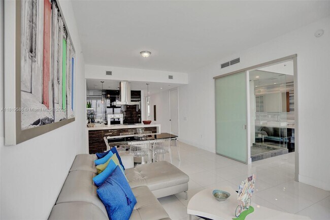 Building Photo - 1100 Biscayne Blvd