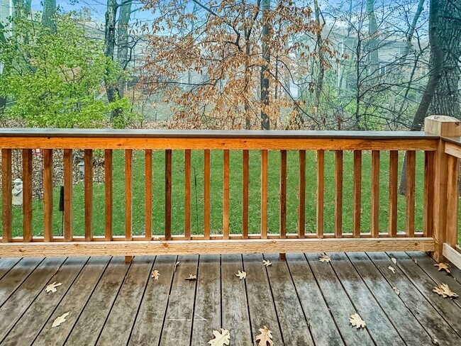 Building Photo - 15630 26th Ave N