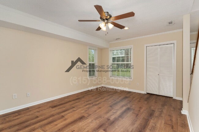 Building Photo - 404 Granville Rd