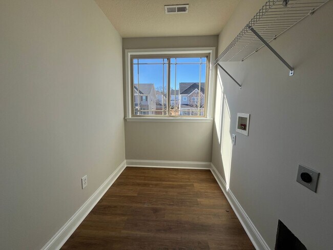 Building Photo - 116 Damascus Dr