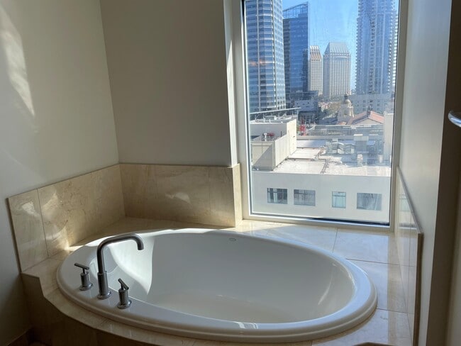 Building Photo - 1262 Kettner Blvd