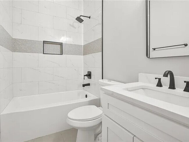 Building Photo - Stylish 4bd/2ba Renovated Rental with Fenced Yard in Growing Westside Neighborhood