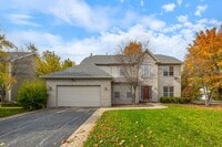 Building Photo - 722 Aster Dr