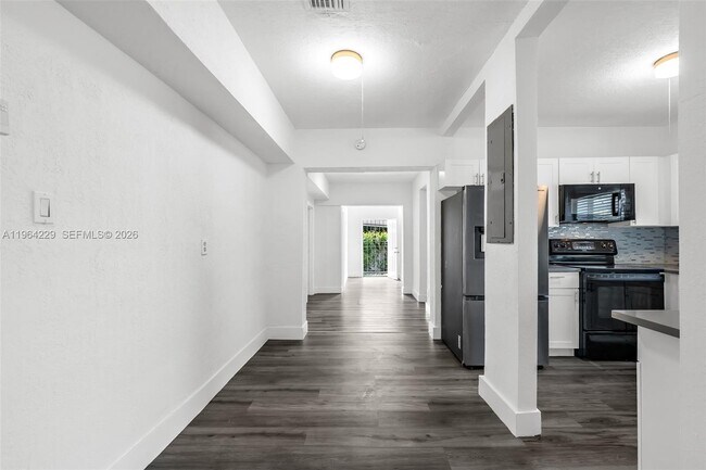 Building Photo - 1176 NW 48th St