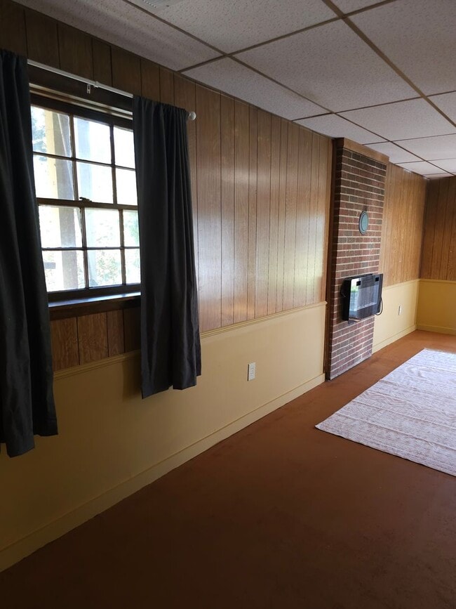 Building Photo - Ruckersville, -1 bedroom/1 bath, Terrace a...