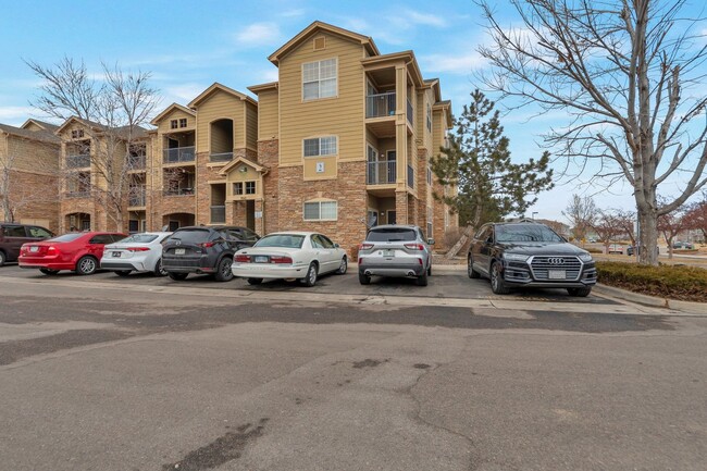 Building Photo - Move-in Ready 2 Bedroom, 2 Bath condo in P...