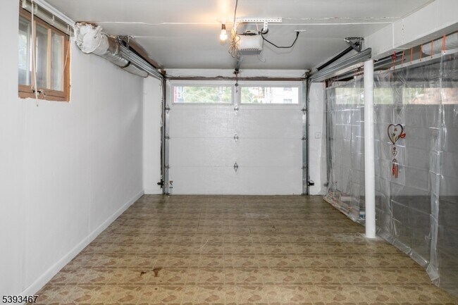Building Photo - 307 Belleville Ave