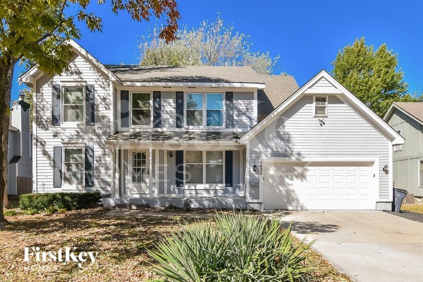 Primary Photo - 1432 E Sheridan Bridge Ln