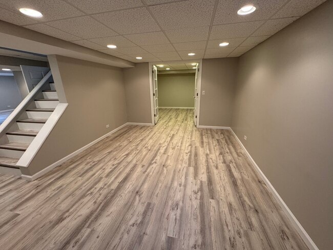 Building Photo - 1527 Windsor Ct