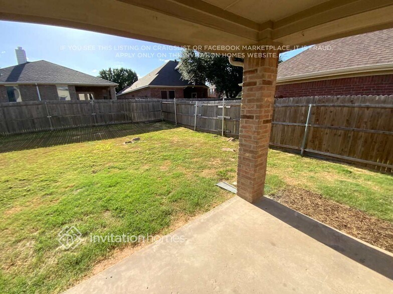 Building Photo - 2206 Brandy Dr