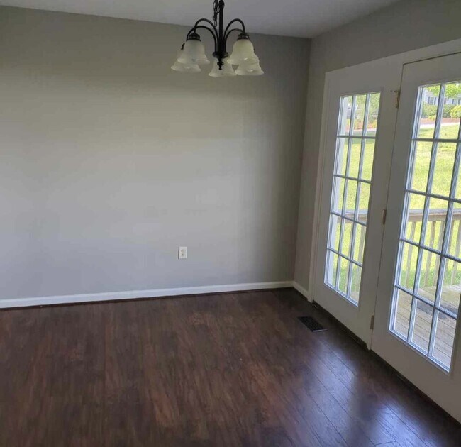 Building Photo - 334 Dinali Dr
