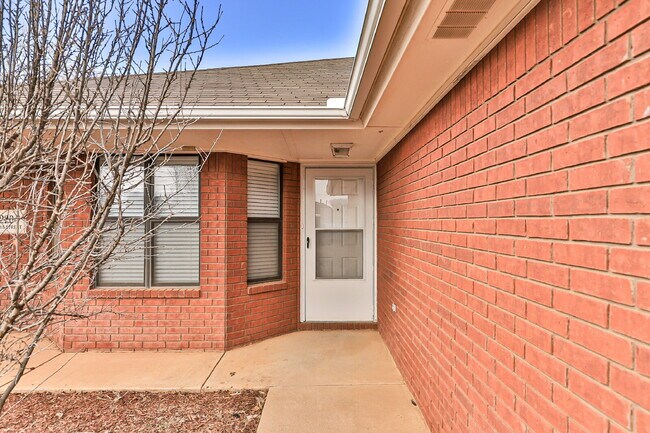 Building Photo - Stylish Finishes and a Spacious Backyard in South Lubbock