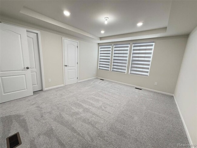 Building Photo - 359 N Sydney Ct