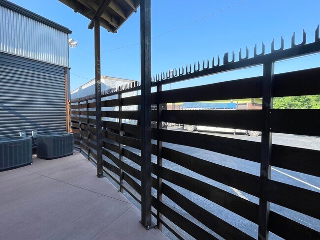 Building Photo - 1211 W 27th St