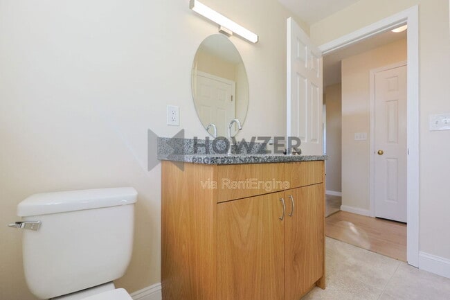 Building Photo - 91 Louis St