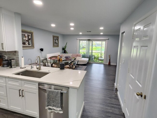 Building Photo - 250 Timberwalk Trail