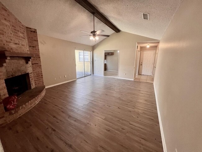 Building Photo - 1650 Shirley Cir