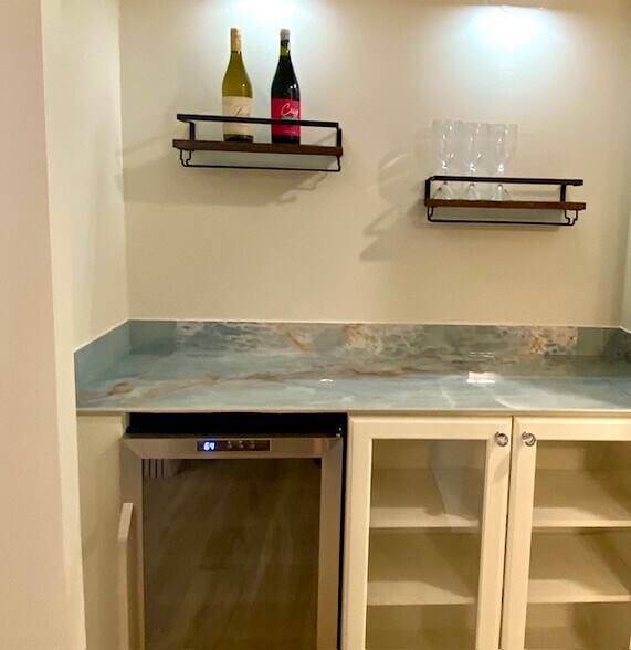 Building Photo - 1850 N Clark St