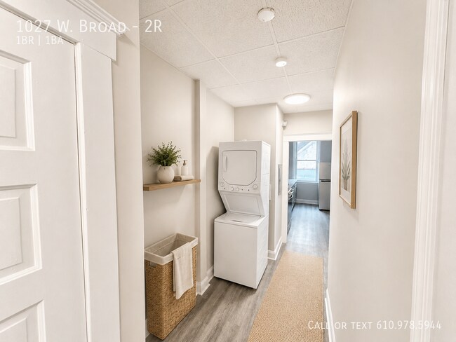 Building Photo - 1027 W. Broad-2R