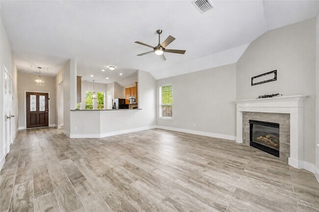Building Photo - 22027 Field Green Dr