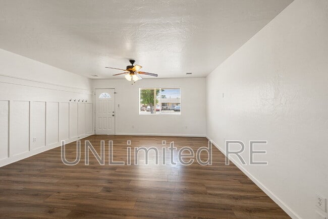 Building Photo - 8430 E Sommer Dr