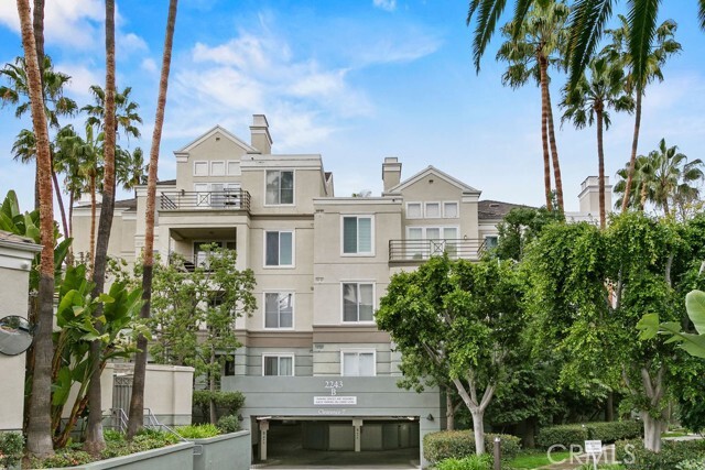 Building Photo - 2243 Martin