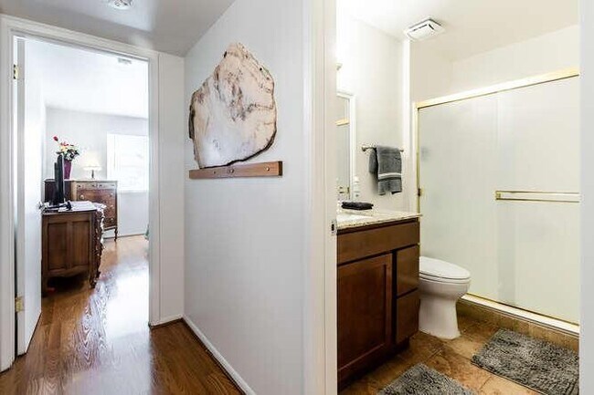 Building Photo - 10545 W Coggins Dr