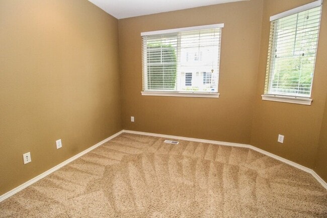 Building Photo - 2303 195th Pl SE