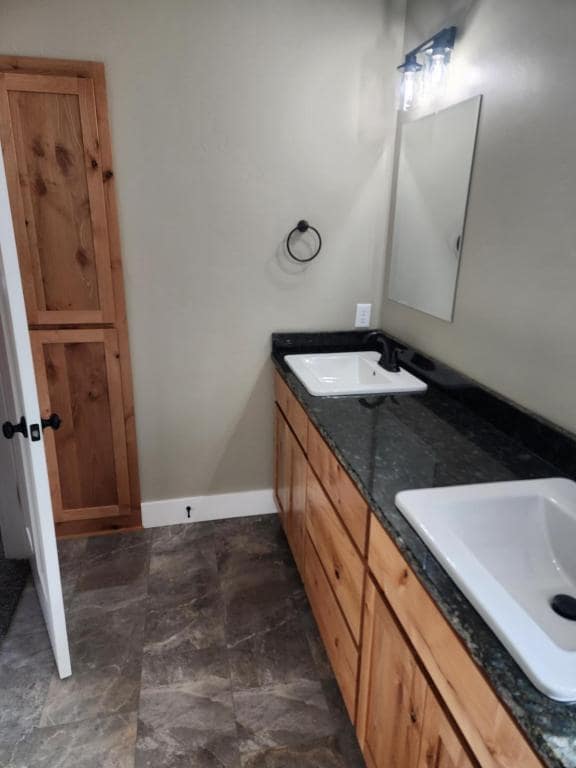 Building Photo - 171 SW Jefferson Rd