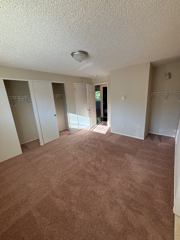 Building Photo - 1626 Kent Des Moines Rd