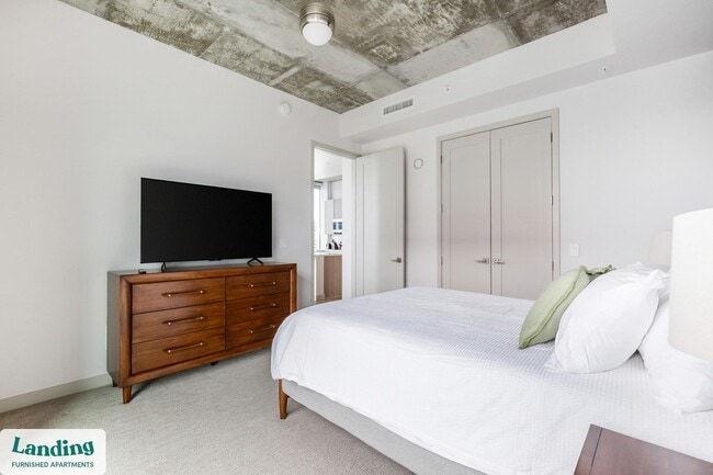 Building Photo - 151 S State St