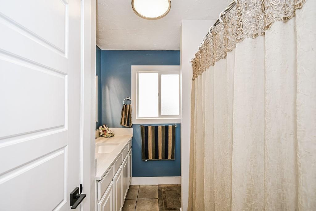 Bathroom - 5137 Mesquite Dr