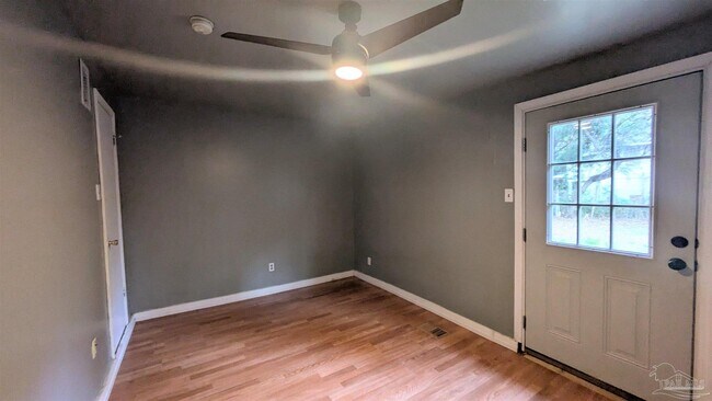 Building Photo - 1014 W Gregory St