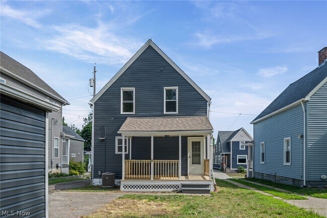 Building Photo - 12028 Wade Park Ave