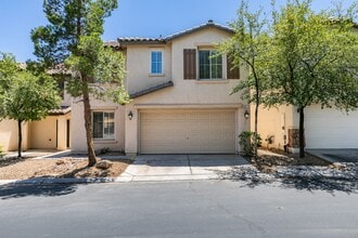 Building Photo - NEWLY UPDATED 4 BEDROOM HOME IN THE SOUTHWEST