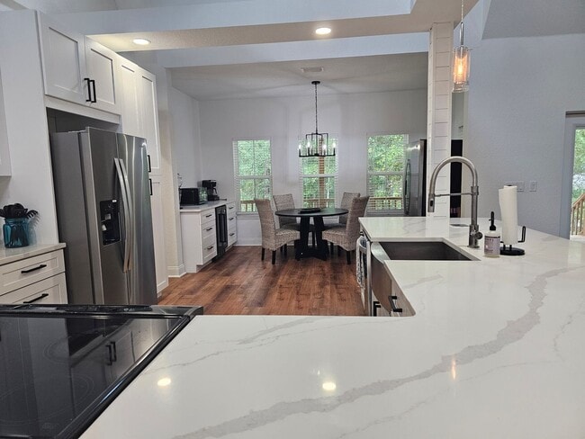 Building Photo - Tranquil Porch Retreat