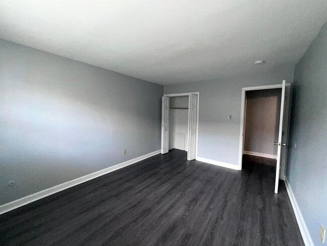 Building Photo - 705 N Dudley Ave