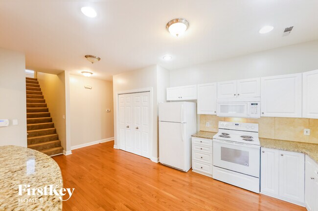 Building Photo - 125 Charleston Way