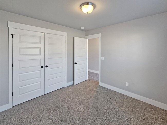 Building Photo - 2091 Bluebonnet Ln