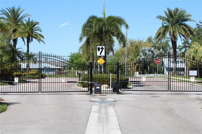 Building Photo - 7803 33rd St E