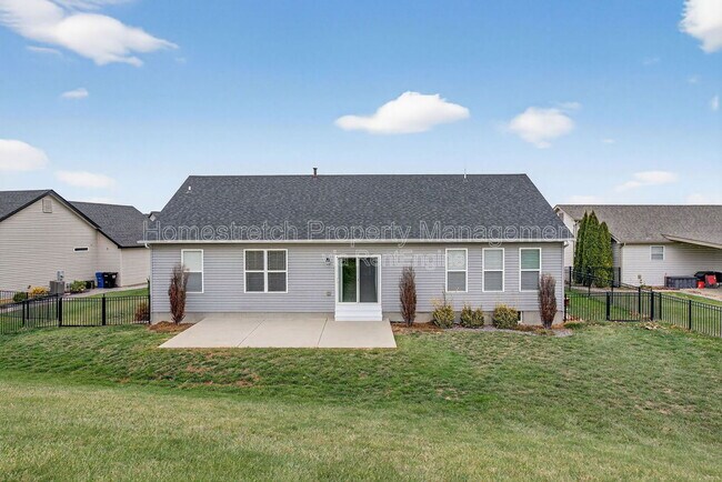 Building Photo - 738 Lost Canyon Blvd