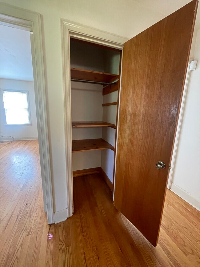 Building Photo - 3860 Shattalon Dr