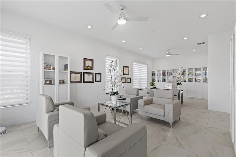 Building Photo - 12884 Wingspan Ct