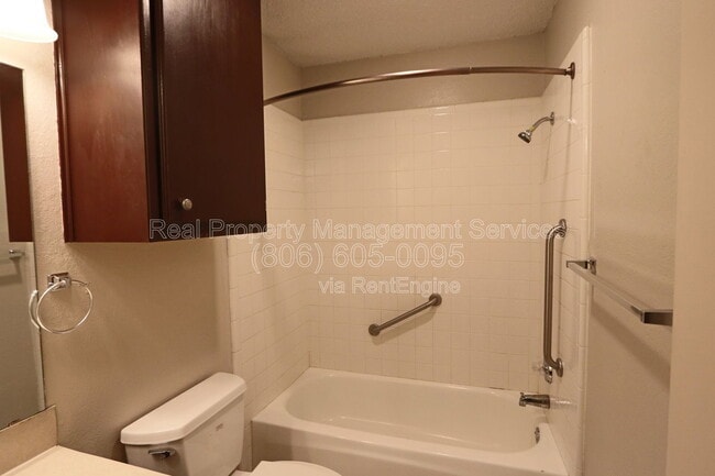 Building Photo - 8606 Avenue V