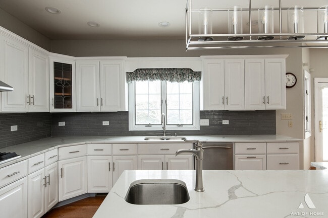 Building Photo - 15141 Arbor Dr