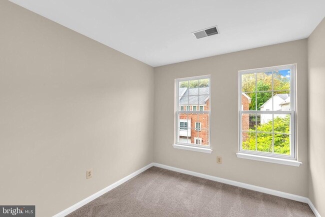 Building Photo - 1809 Spanish Oak Ln