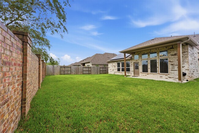 Building Photo - 2526 Bayrose Dr